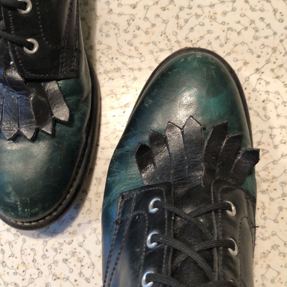 Vintage black and emerald green leather boots. Size 6.5. - Picture 4 of 9